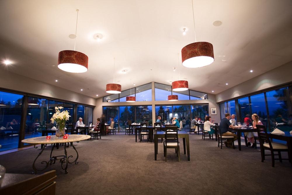 Braemar Lodge And Spa هانمر سبرينغز المظهر الخارجي الصورة The restaurant at the Hunter Valley Resort