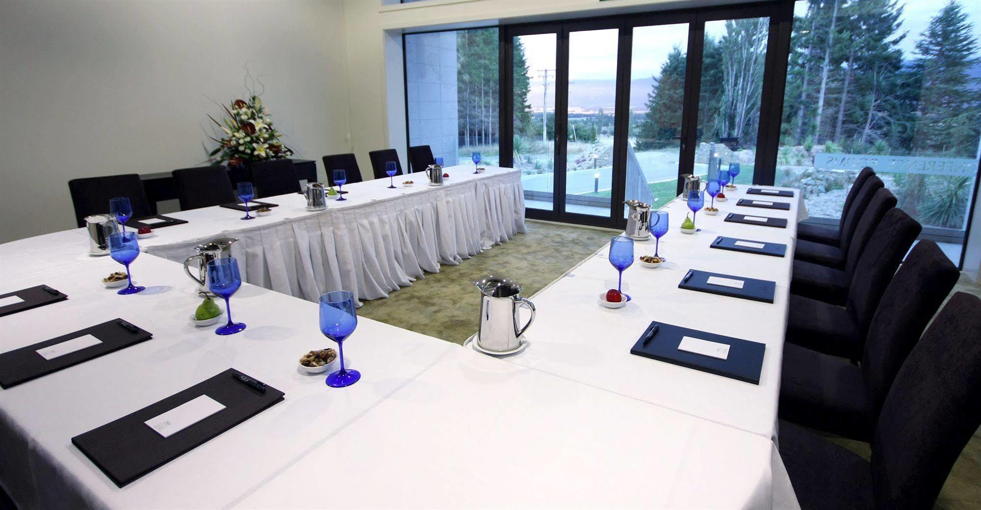 Braemar Lodge And Spa هانمر سبرينغز المظهر الخارجي الصورة A meeting room at the hotel